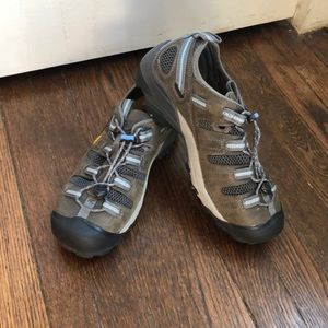 🥾 Keen Hiking Shoes EUC
